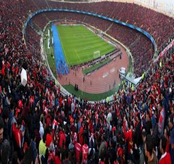 İranda qadınların stadionda futbol izləməsinə icazə verilib