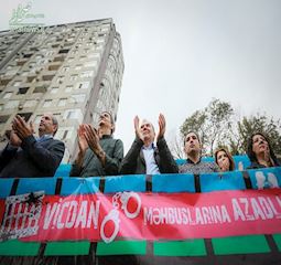 تظاهرات مردم جمهوری آذربایجان در مخالف با تغییر در قانون اساسی