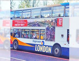 Londonda-avtobuslarının-üzərində-`Ərbəin`-günü-ilə-əlaqədar-şüar--FOTO