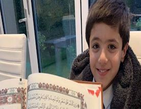 Böyük-Britaniyada-7-yaşlı-uşaq-Quran-hafizi-oldu