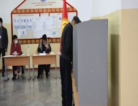 Qırğızıstanda-seçkilər-və-referendum